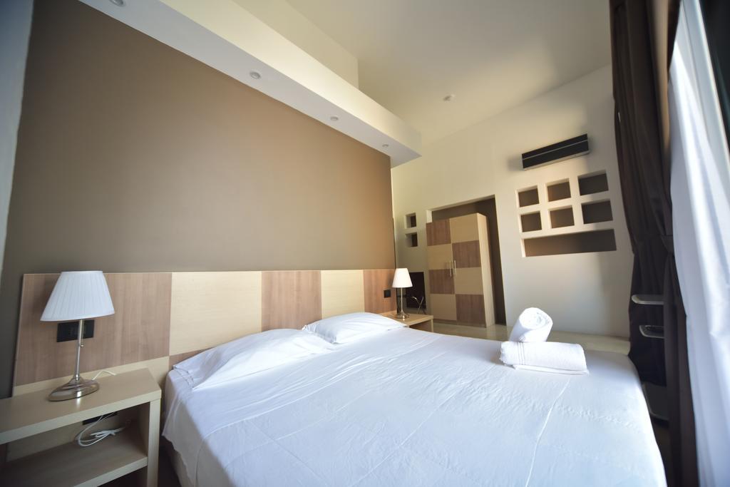 B&B Del Duomo メッシーナ エクステリア 写真