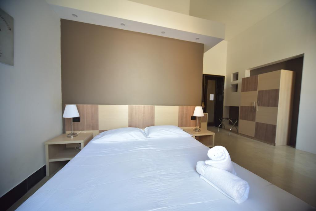 B&B Del Duomo メッシーナ エクステリア 写真